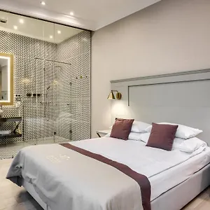 4* Couette-café Krupowki 17 &